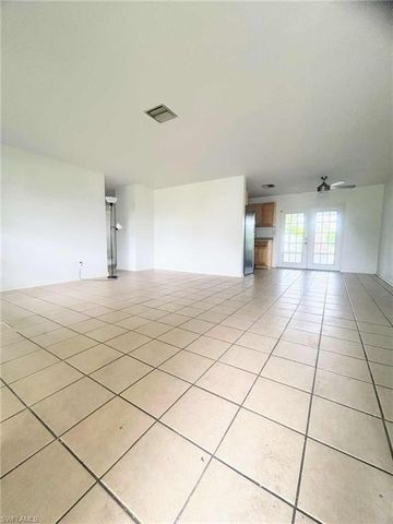 322 NE 11th PL, Cape Coral, FL 33909