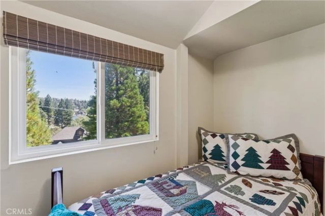 27711 Hamiltair Drive, Lake Arrowhead, CA 92352