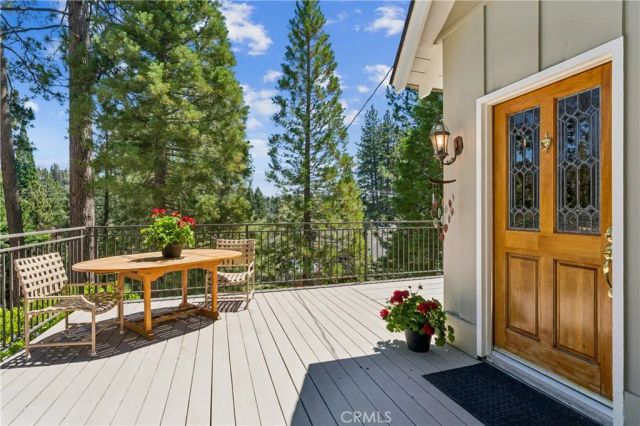27711 Hamiltair Drive, Lake Arrowhead, CA 92352