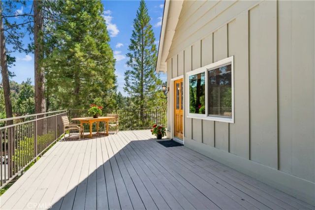 27711 Hamiltair Drive, Lake Arrowhead, CA 92352