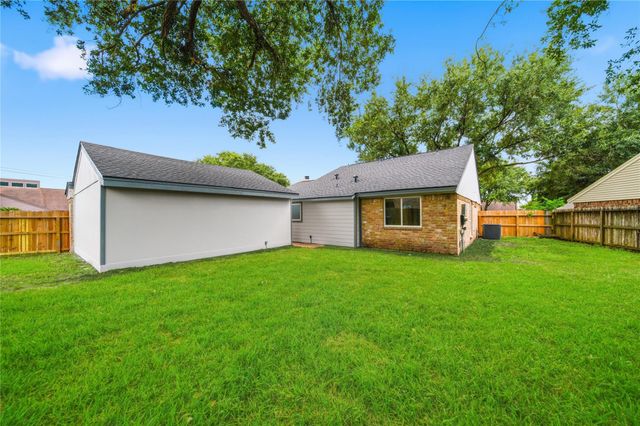 1102 Lexington Court, Missouri City, TX 77489