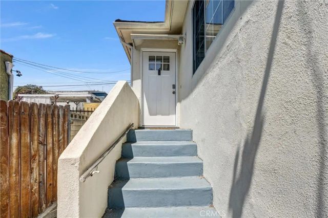 1861 S Redondo, Los Angeles, CA 90019