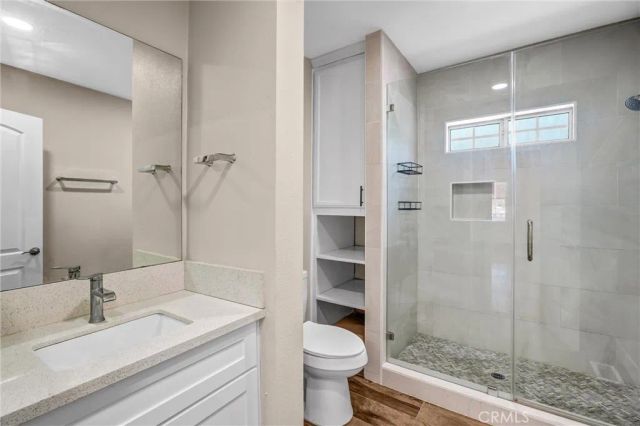 1861 S Redondo, Los Angeles, CA 90019