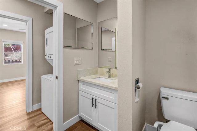 1861 S Redondo, Los Angeles, CA 90019