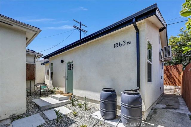 1861 S Redondo, Los Angeles, CA 90019