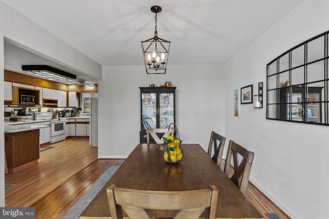 40 RAPHAEL RD, Hockessin, DE 19707