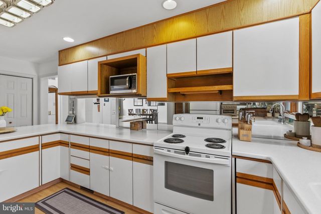 40 RAPHAEL RD, Hockessin, DE 19707