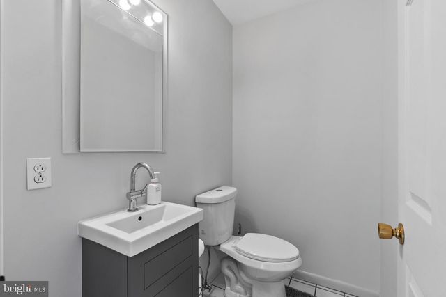 40 RAPHAEL RD, Hockessin, DE 19707