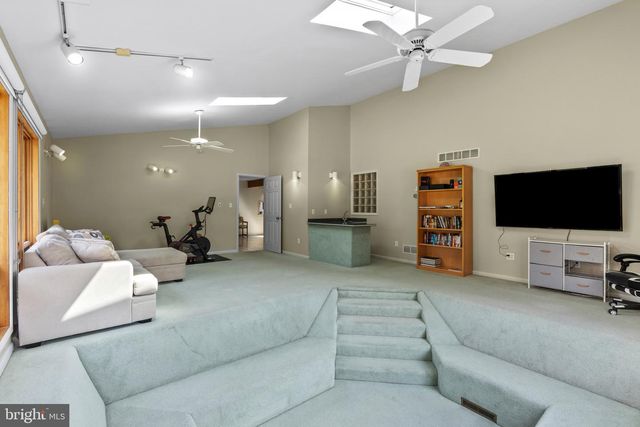 40 RAPHAEL RD, Hockessin, DE 19707