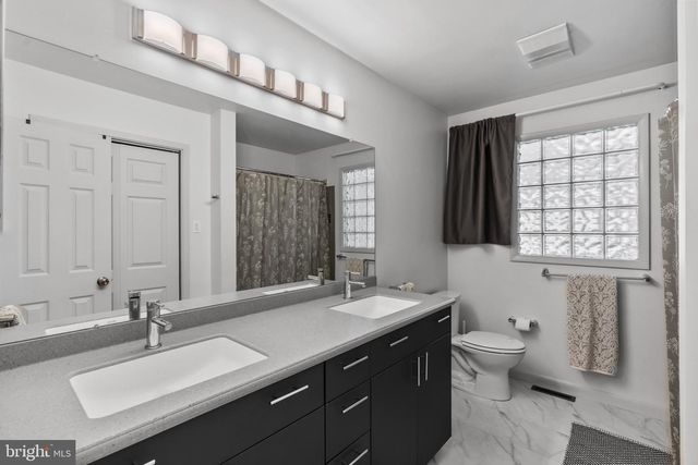 40 RAPHAEL RD, Hockessin, DE 19707