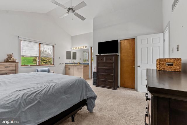 40 RAPHAEL RD, Hockessin, DE 19707