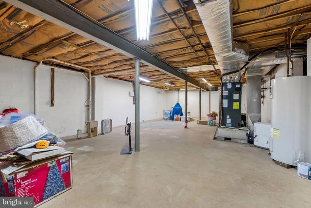 40 RAPHAEL RD, Hockessin, DE 19707