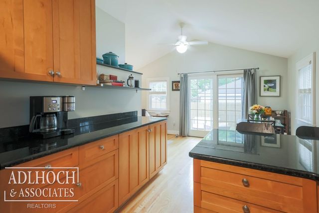 75 Mapleton Road, Grosse Pointe Farms, MI 48236