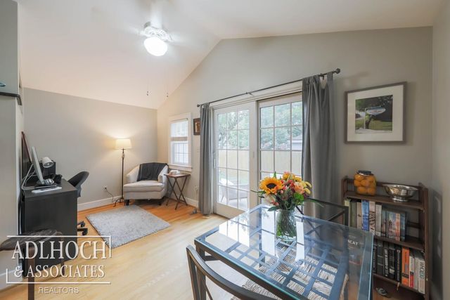 75 Mapleton Road, Grosse Pointe Farms, MI 48236