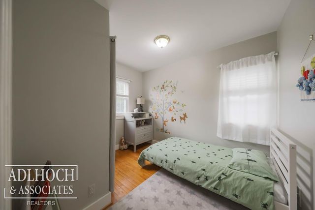 75 Mapleton Road, Grosse Pointe Farms, MI 48236