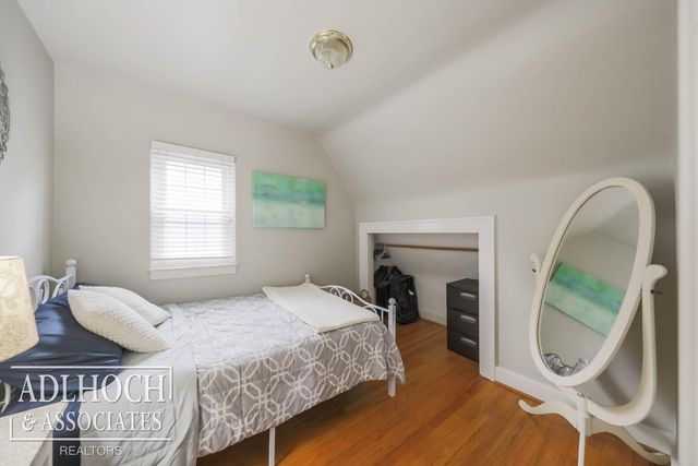 75 Mapleton Road, Grosse Pointe Farms, MI 48236