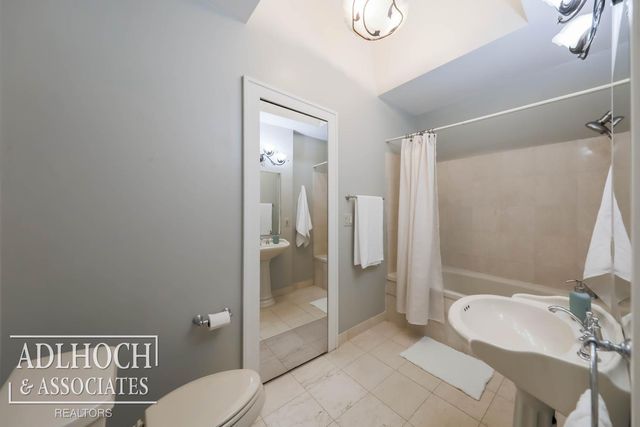 75 Mapleton Road, Grosse Pointe Farms, MI 48236