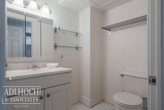 75 Mapleton Road, Grosse Pointe Farms, MI 48236