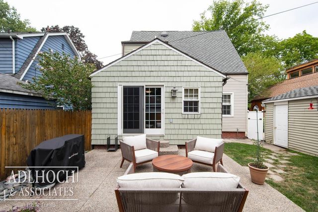 75 Mapleton Road, Grosse Pointe Farms, MI 48236