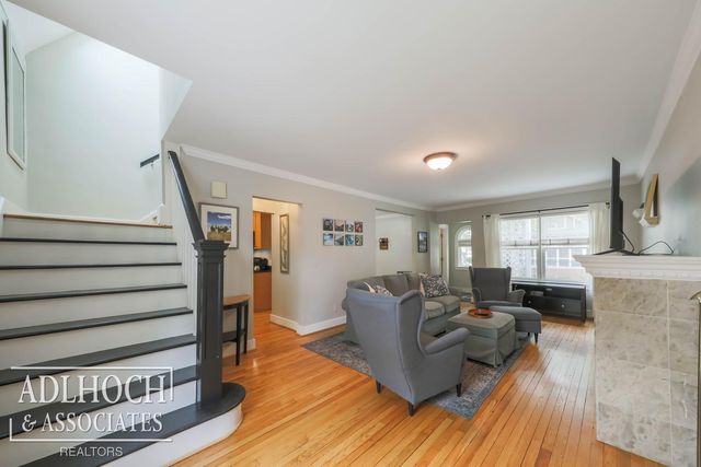 75 Mapleton Road, Grosse Pointe Farms, MI 48236