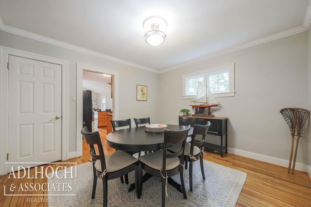 75 Mapleton Road, Grosse Pointe Farms, MI 48236