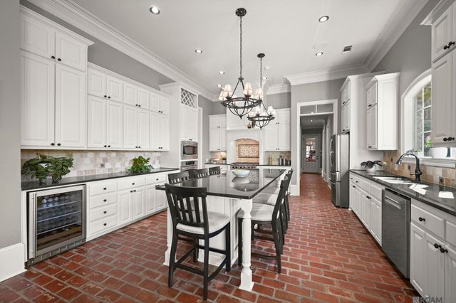 16247 Woodville Dr, Prairieville, LA 70769