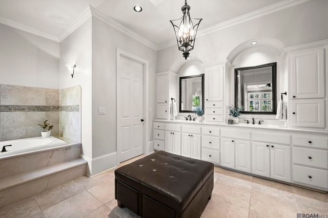 16247 Woodville Dr, Prairieville, LA 70769