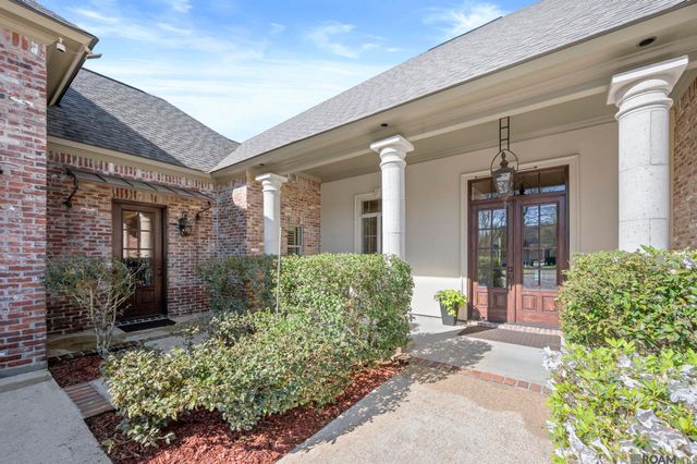 16247 Woodville Dr, Prairieville, LA 70769