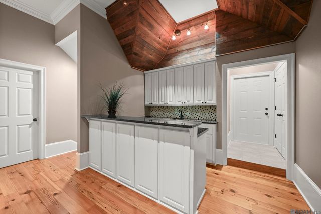 16247 Woodville Dr, Prairieville, LA 70769