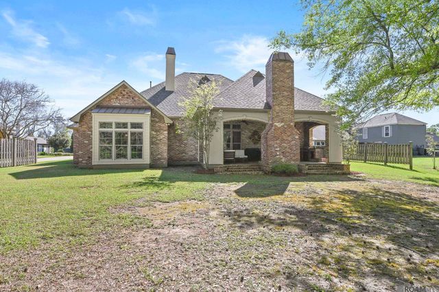16247 Woodville Dr, Prairieville, LA 70769
