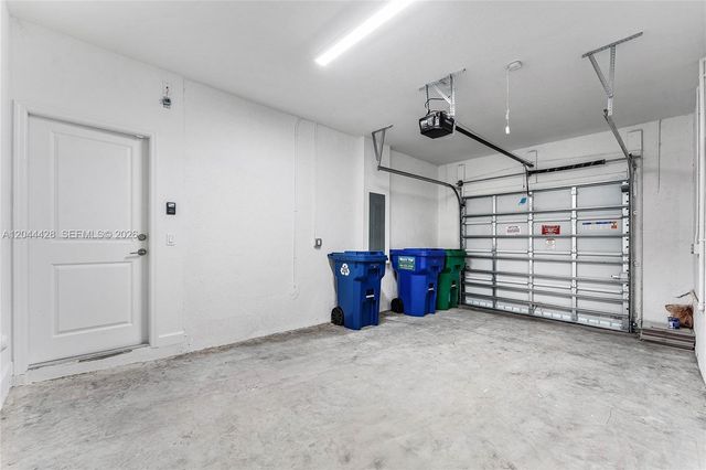 4669 NW 118th Avenue, Coral Springs, FL 33076