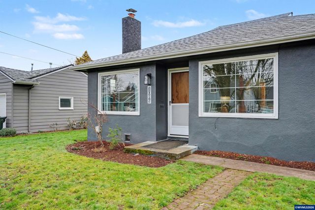 1084 24th St NE, Salem, OR 97301