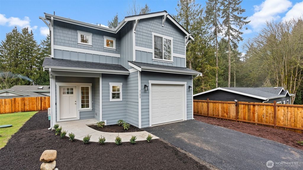 21855 Wavecrest Avenue NE, Poulsbo, WA 98370
