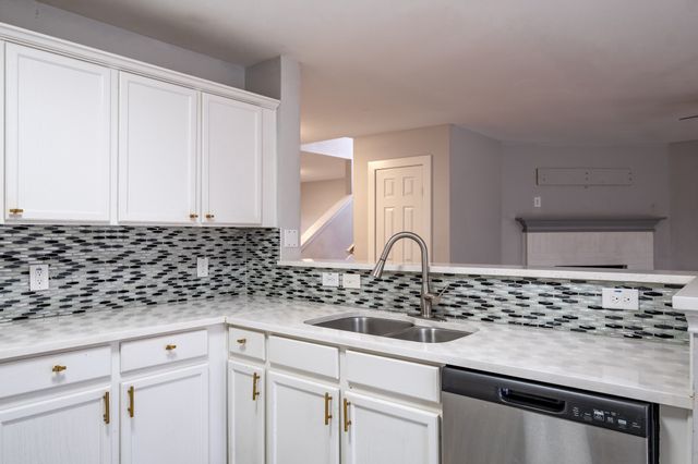 6720 Geyser Trail, Watauga, TX 76137