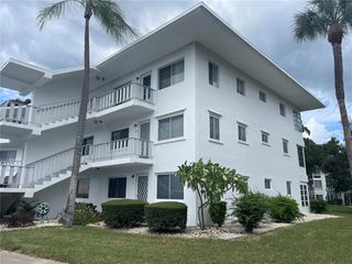 11201 80TH AVENUE 201, Seminole, FL 33772