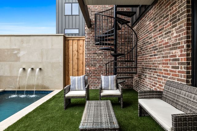 1852 Mecca Street, Dallas, TX 75206