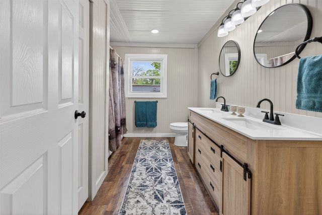 909 N Howard Street, Palestine, TX 75801