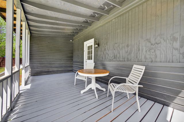 909 N Howard Street, Palestine, TX 75801