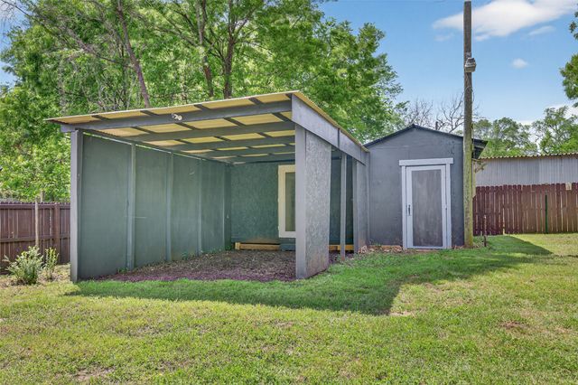 909 N Howard Street, Palestine, TX 75801