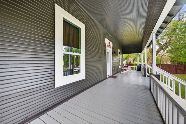 909 N Howard Street, Palestine, TX 75801