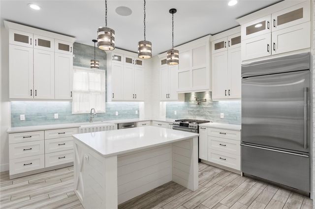 1009 S MORRISON COURT, Tampa, FL 33629
