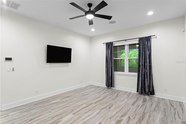 1009 S MORRISON COURT, Tampa, FL 33629
