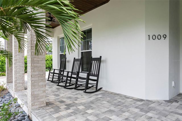 1009 S MORRISON COURT, Tampa, FL 33629