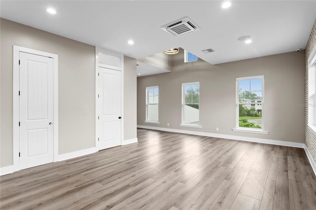1009 S MORRISON COURT, Tampa, FL 33629