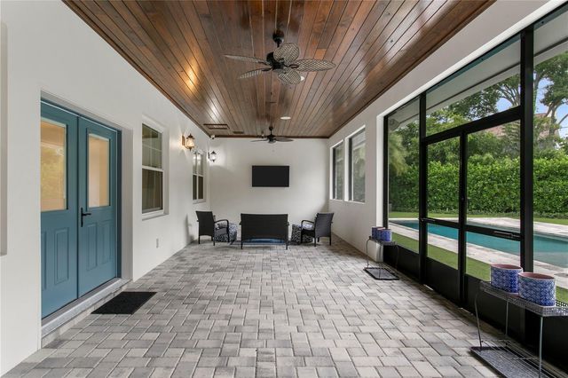 1009 S MORRISON COURT, Tampa, FL 33629
