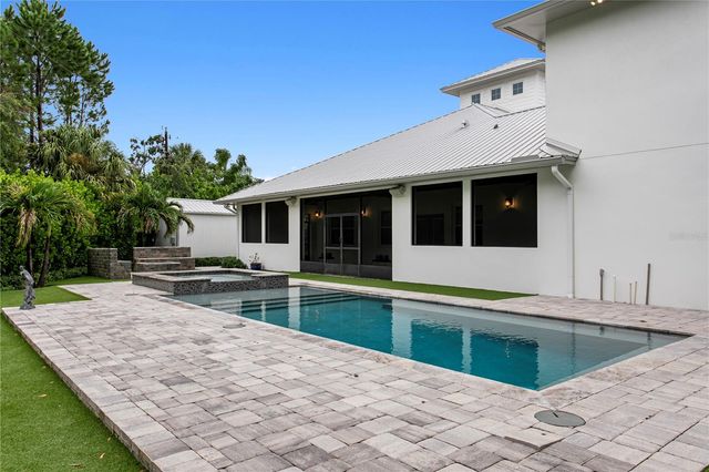 1009 S MORRISON COURT, Tampa, FL 33629