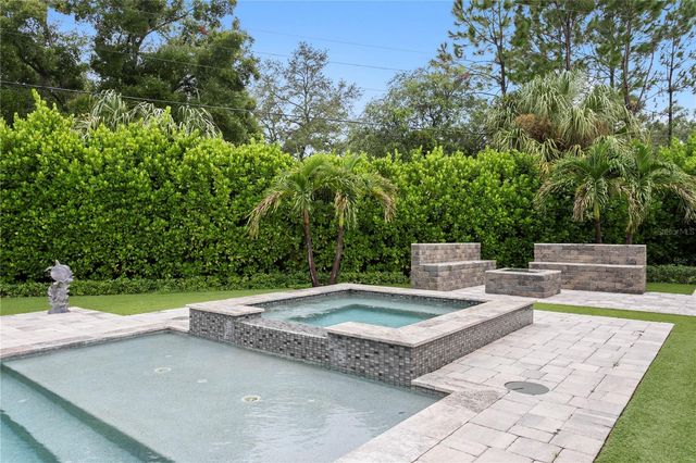 1009 S MORRISON COURT, Tampa, FL 33629