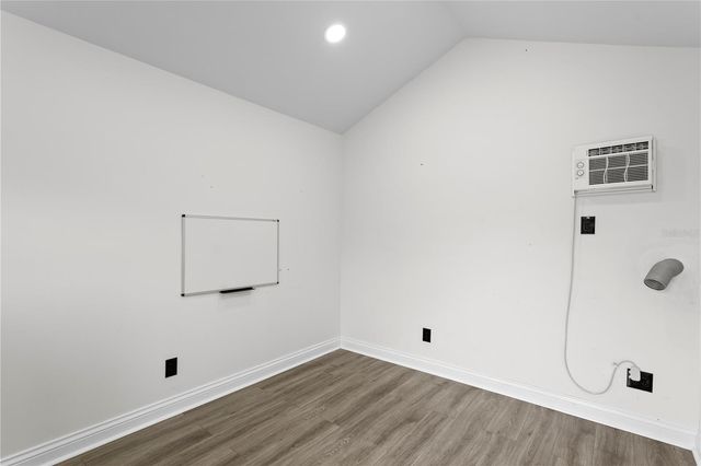 1009 S MORRISON COURT, Tampa, FL 33629