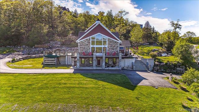 9 Susan Court, Tuxedo Park, NY 10987