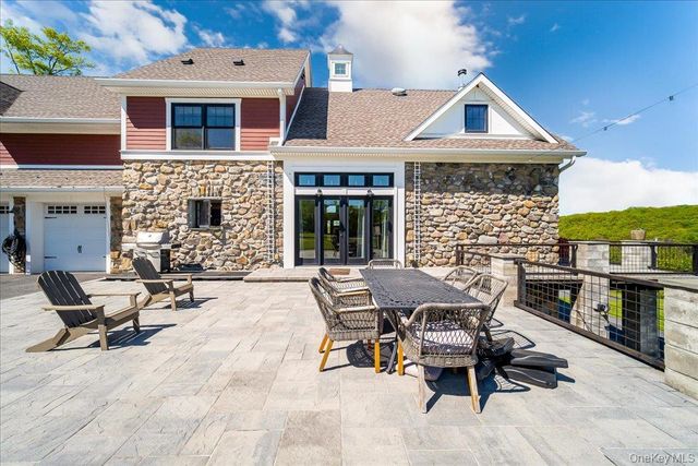 9 Susan Court, Tuxedo Park, NY 10987